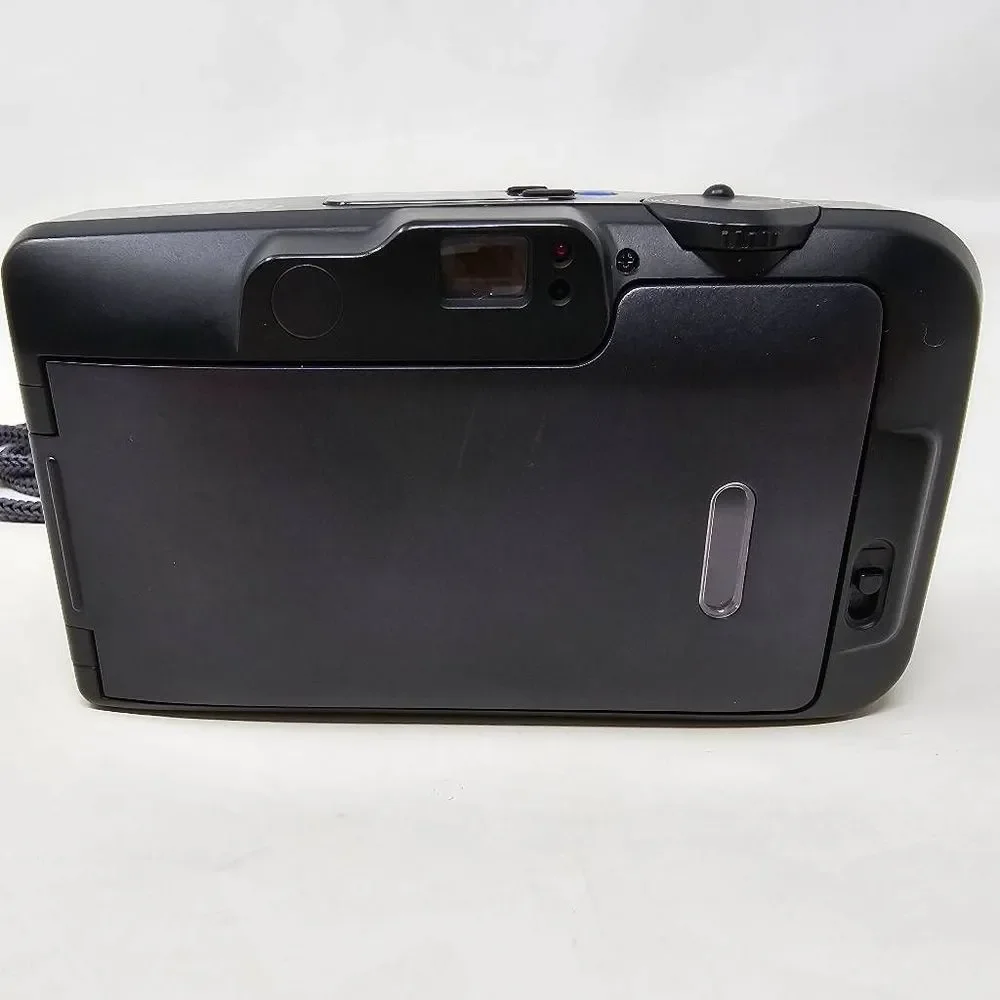 YASHICA KYOCERA MICROTEC ZOOM70 POINT AND SHOOT COMPACT 35MM CAMERA NEW BATTERY - Picture 4 of 9